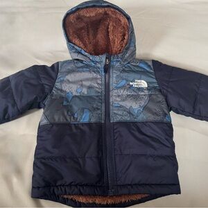 The North Face Blue and Brown Bear Puffer Reversible hooded Jacket NWOT